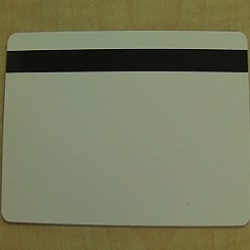 【クリックでお店のこの商品のページへ】フェリカ・FeliCa白カード 2.4KByte 磁気有 ICC-FM-10