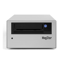 LTO-9 Thunderbolt 3 / USB4 Slim 外付テープドライブ