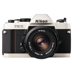 フィルム一眼レフカメラ FM10 標準セット（Ai Zoom-Nikkor 35-70mm f/3.5-4.8S付）
